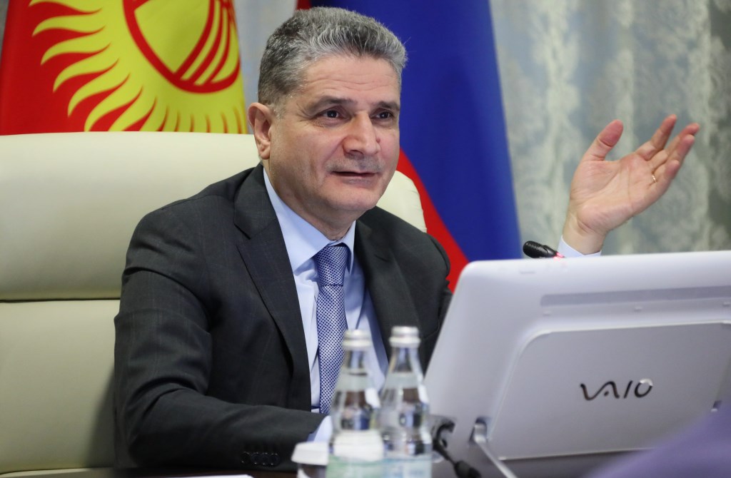 Евразийская экономическая комиссия установила индивидуальную пошлину для поставок в ЕАЭС китайских бульдозеров Caterpillar Евразийская экономическая комиссия установила индивидуальную пошлину для поставок в ЕАЭС китайских бульдозеров Caterpillar