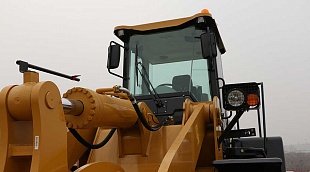 Фронтальный погрузчик SEM660D