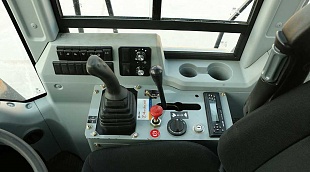 Фронтальный погрузчик SEM655D