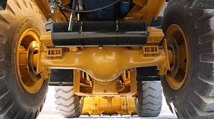 Фронтальный погрузчик SEM655D