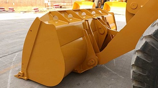 Фронтальный погрузчик SEM655D