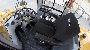 Фронтальный погрузчик SEM656D